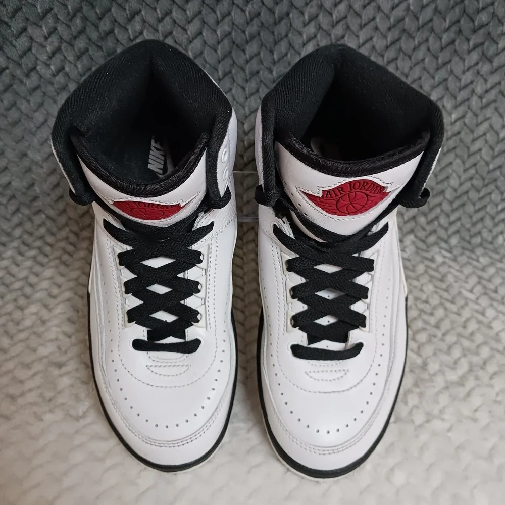 Air Jordan 2 Retro Mid Chicago GS Youth Basketball Sneakers Shoes Size 5.5Y